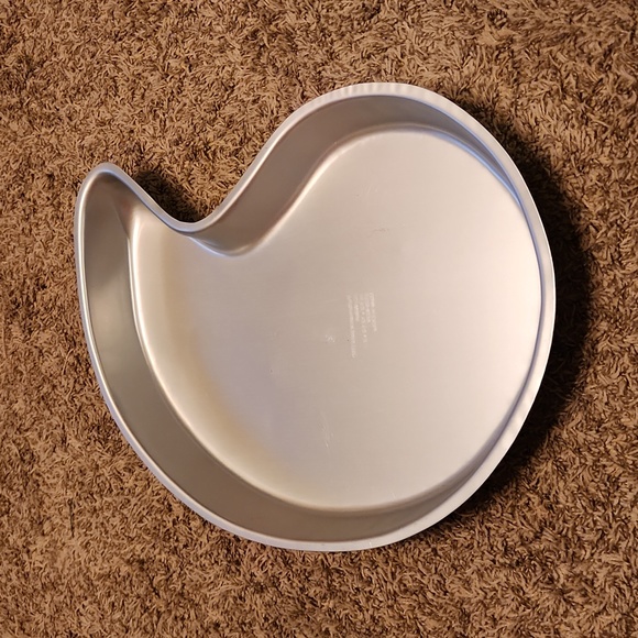 Wilton Perfect Paisley Curve-Shaped Cake Pan Set - Picture 4 of 13